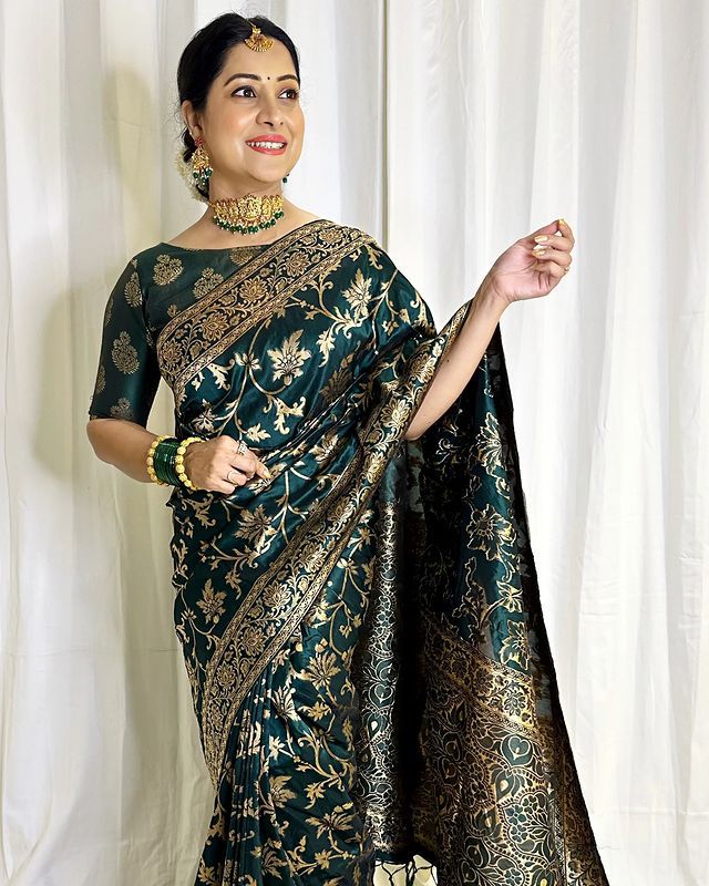 Avni Dark Green Soft Banarasi Silk Saree